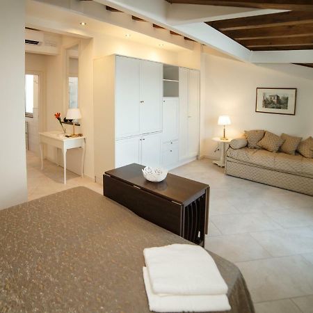 Marina Di Savoca Apartman Santa Teresa di Riva Kültér fotó