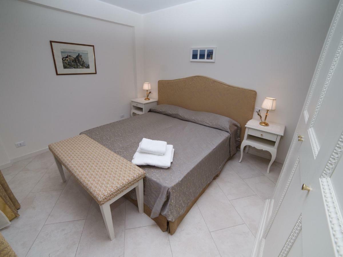 Marina Di Savoca Apartman Santa Teresa di Riva Kültér fotó