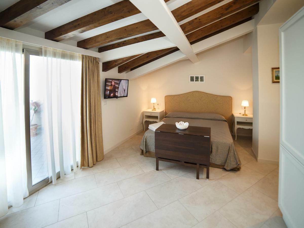 Marina Di Savoca Apartman Santa Teresa di Riva Kültér fotó