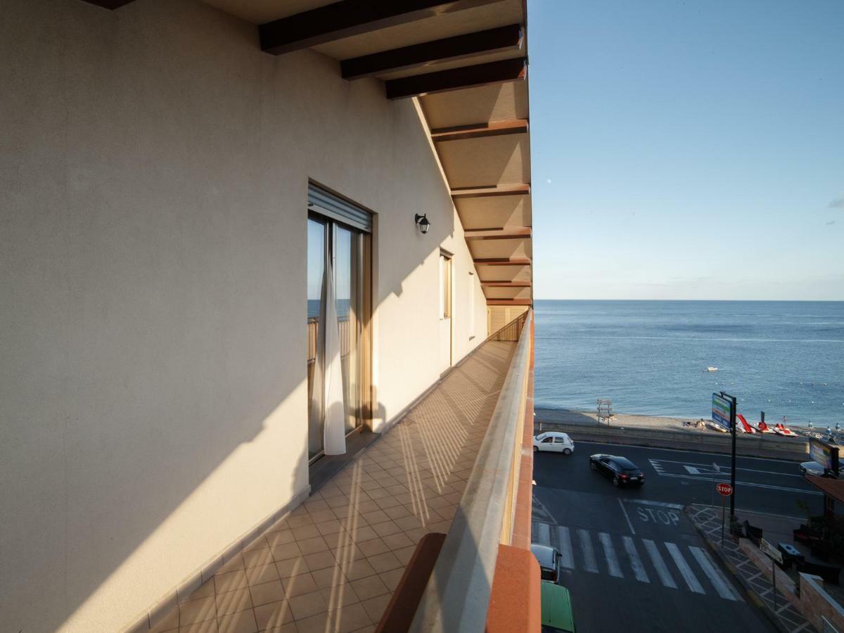Marina Di Savoca Apartman Santa Teresa di Riva Kültér fotó