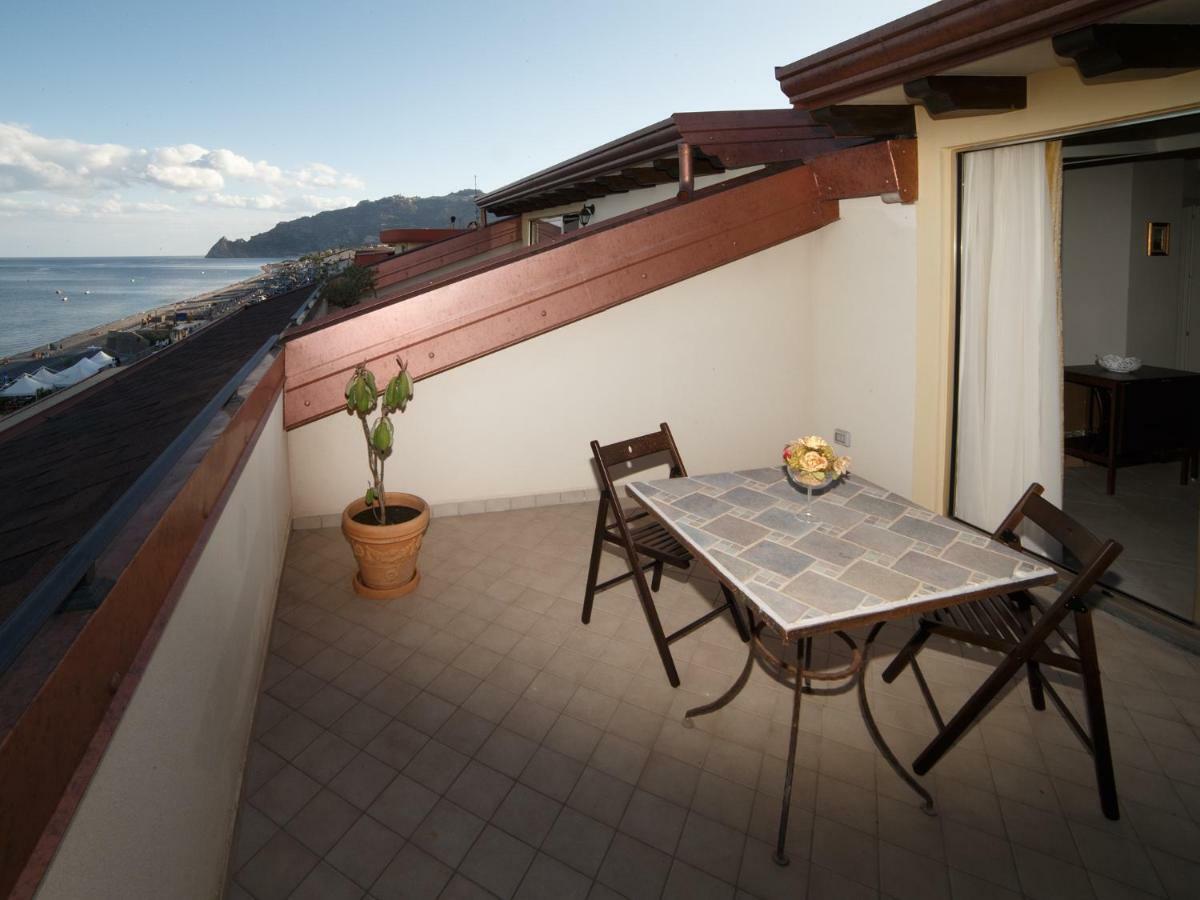 Marina Di Savoca Apartman Santa Teresa di Riva Kültér fotó