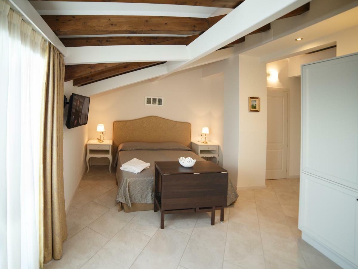 Marina Di Savoca Apartman Santa Teresa di Riva Kültér fotó